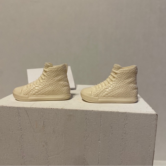 BARBIE KEN SHOES SNEAKERS OFF-WHITE CREAM HIGH-TOP TENNIS SHOES ONLY DOLL SHOES - Picture 5 of 9